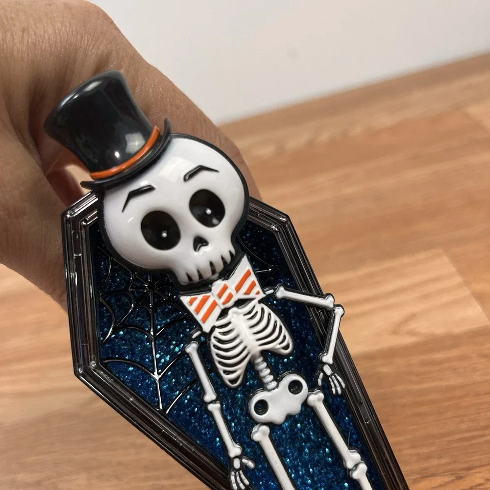 Wallflowers Halloween Skeleton Coffin Light‎ up Plug-in Diffuser Black